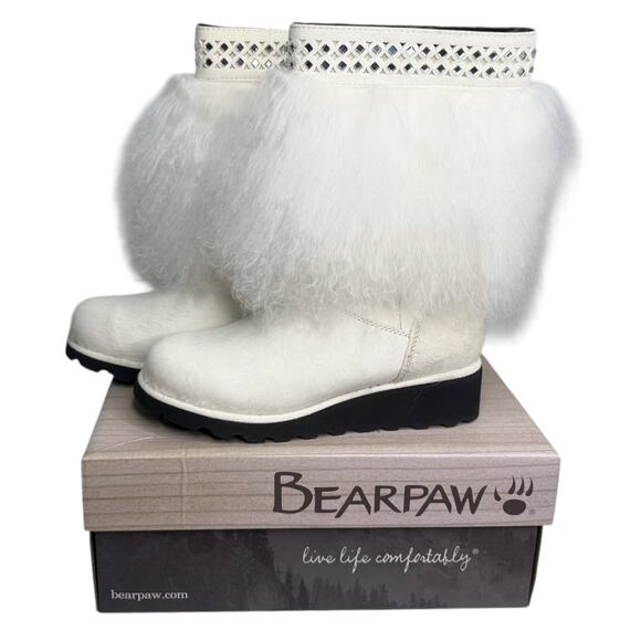 Bearpaw WHITE BOOTS Elise Pull On Booties Women’s 6 Rhinestone Hair Shaggy NIB! - Picture 1 of 16